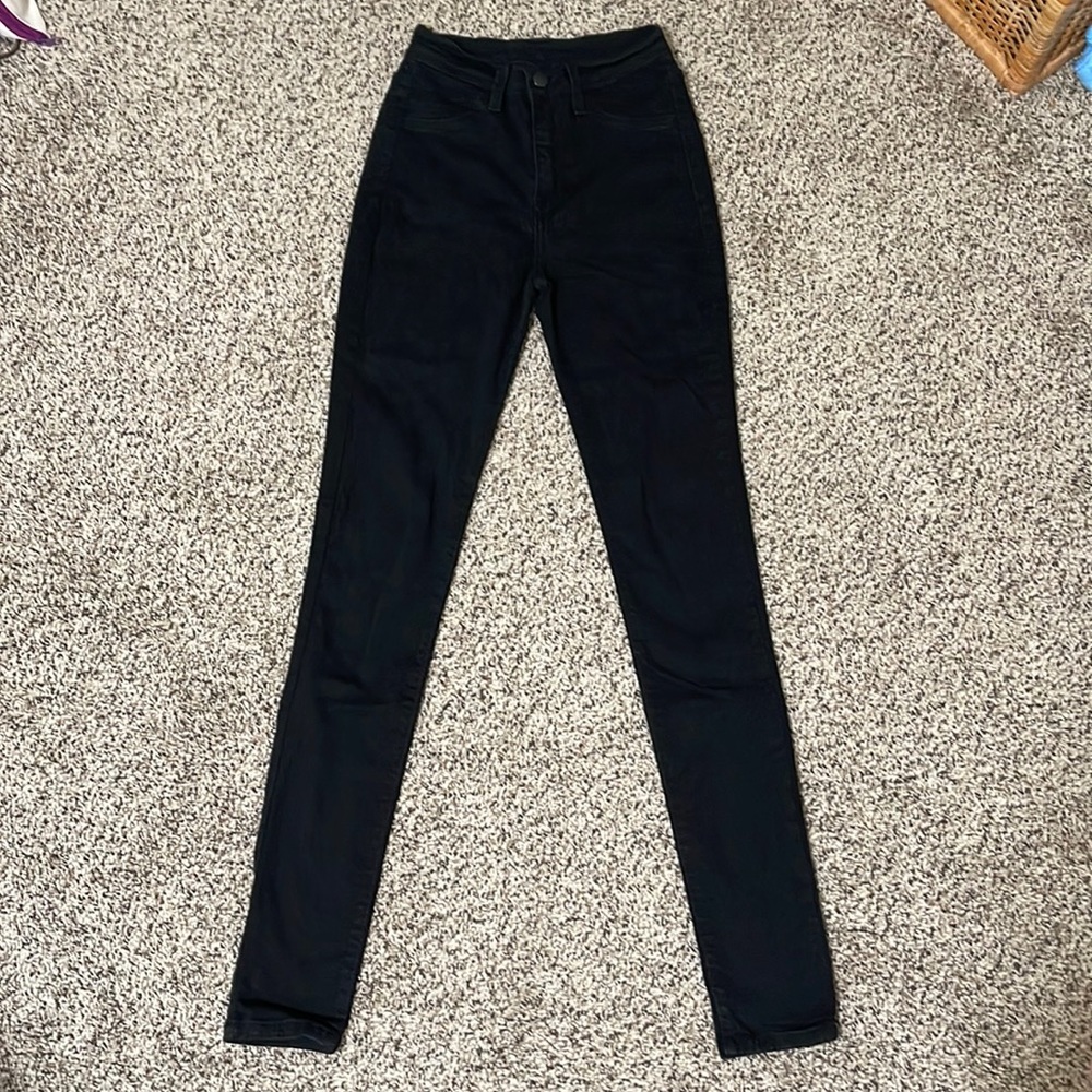 BLACK SUPER SKINNY HIGH RISE JEANS